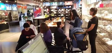 夢(mèng)想照進(jìn)現(xiàn)實(shí) 從夢(mèng)中醒來，在實(shí)干中綻放——記世紀(jì)金花咸陽百貨賣場(chǎng)五部圓滿完成十一銷售任務(wù)